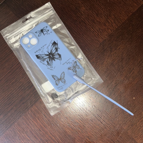 Butterfly pattern iPhone 13 case with lanyard - Picture 6 of 6